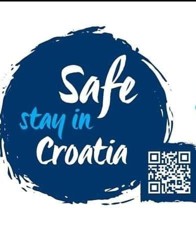 Hotel Central Slavonski Brod Bagian luar foto