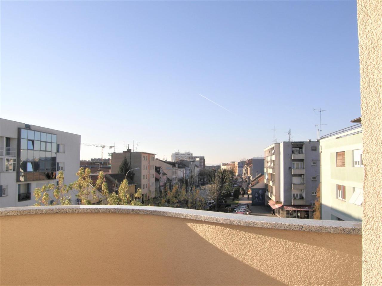 Hotel Central Slavonski Brod Bagian luar foto